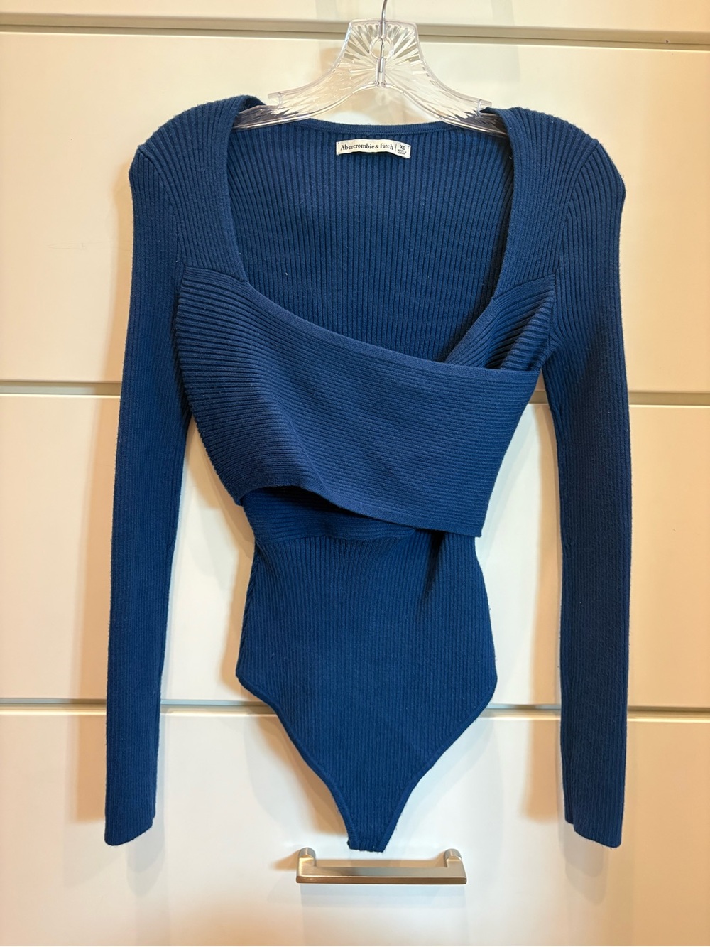 size xs abercrombie & fitch bodysuit
